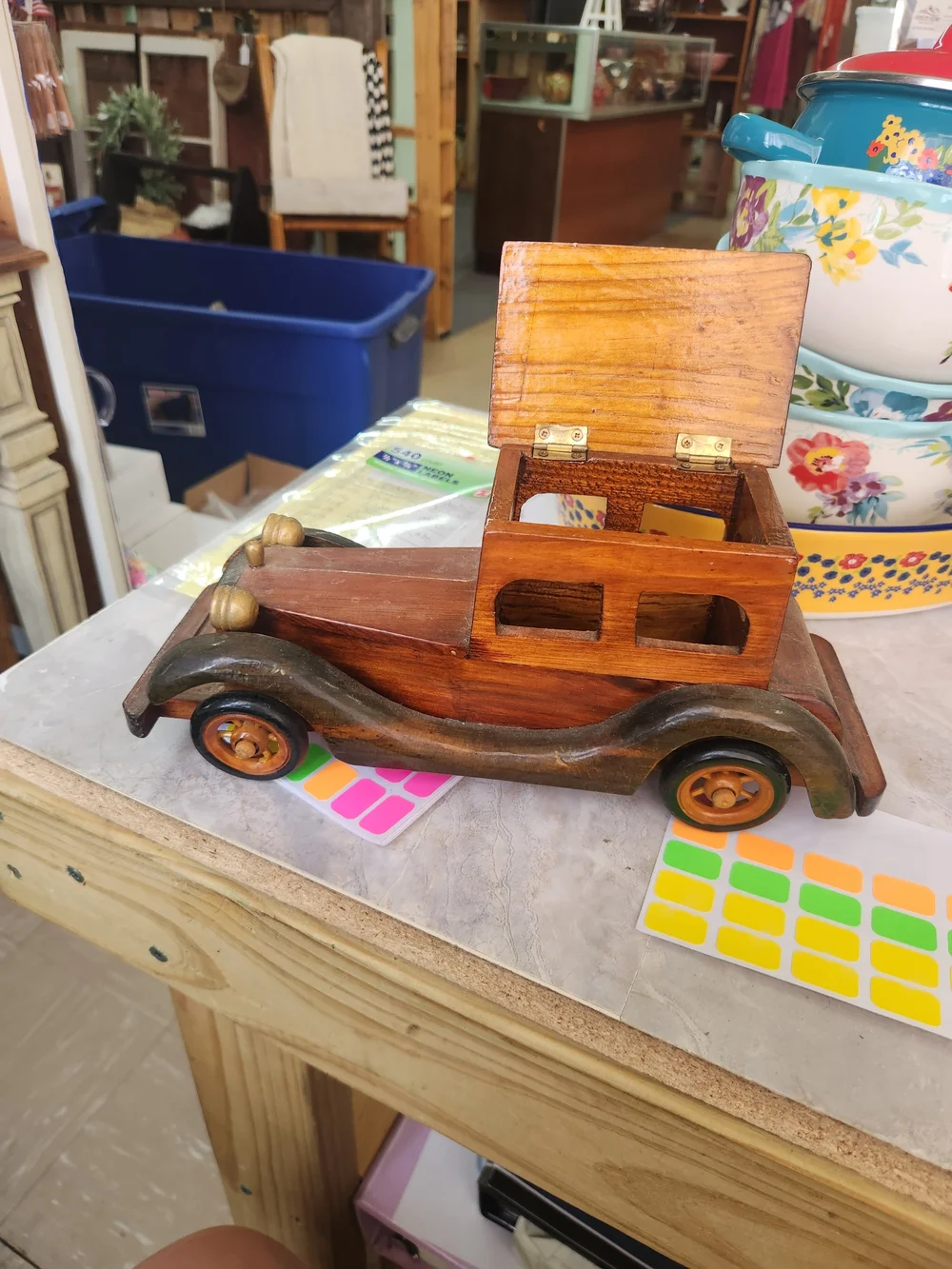 Wooden Vintage-Style Toy Car with Storage - Brown